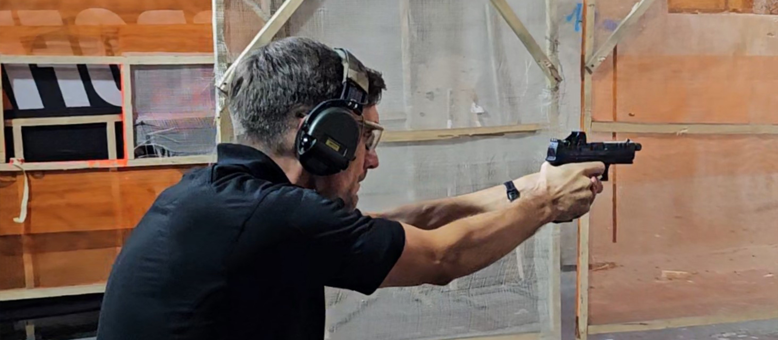 Pistolet — zdjęcie ze strzelania 1